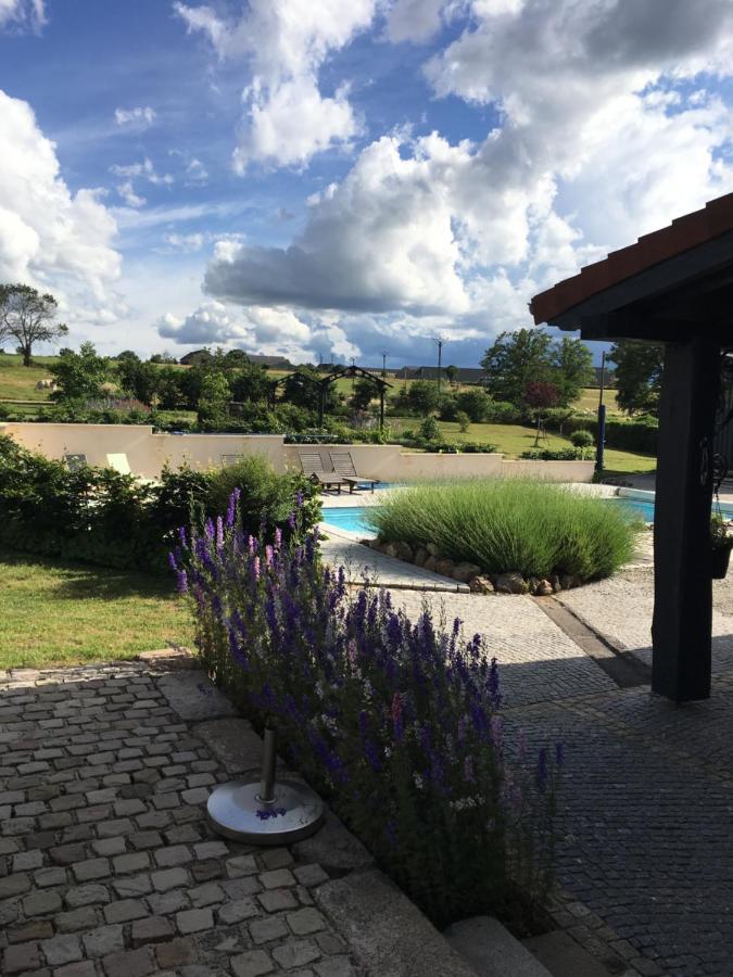 Shenmen Bed & Breakfast Beaune d'Allier Екстериор снимка