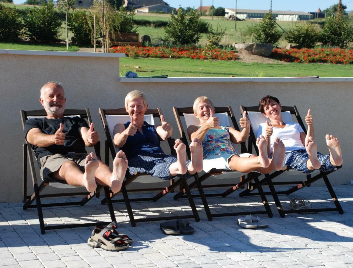 Shenmen Bed & Breakfast Beaune d'Allier Екстериор снимка